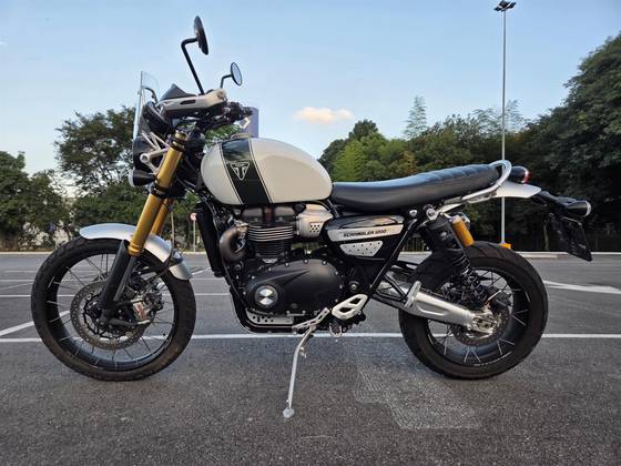 TRIUMPH SCRAMBLER 1200 XE 
